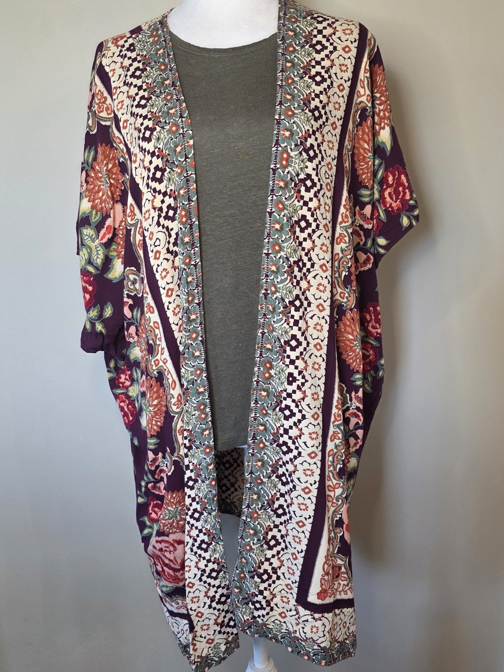 Angie Floral Boho Kimono + Tahari 100% Linen Tee Layering Set Shmedium